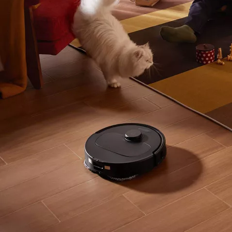 LiDAR-Guided Robot Vacuum Equipped With All-Round Self-Maintenance Dock and Hair-Resistant Brush Assembly