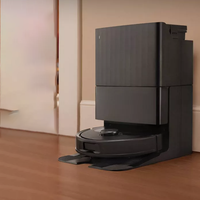 LiDAR-Guided Robot Vacuum Equipped With All-Round Self-Maintenance Dock and Hair-Resistant Brush Assembly